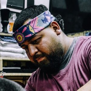 Meet your Posher, Dennys